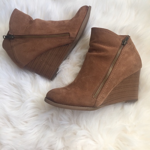 Shoes - 🍍Ankle Wedge Boots